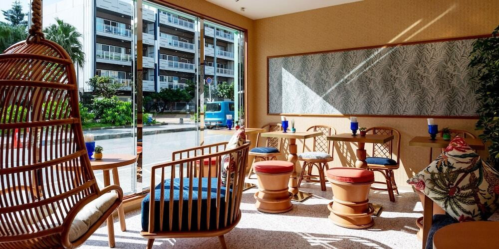 ロビーラウンジ