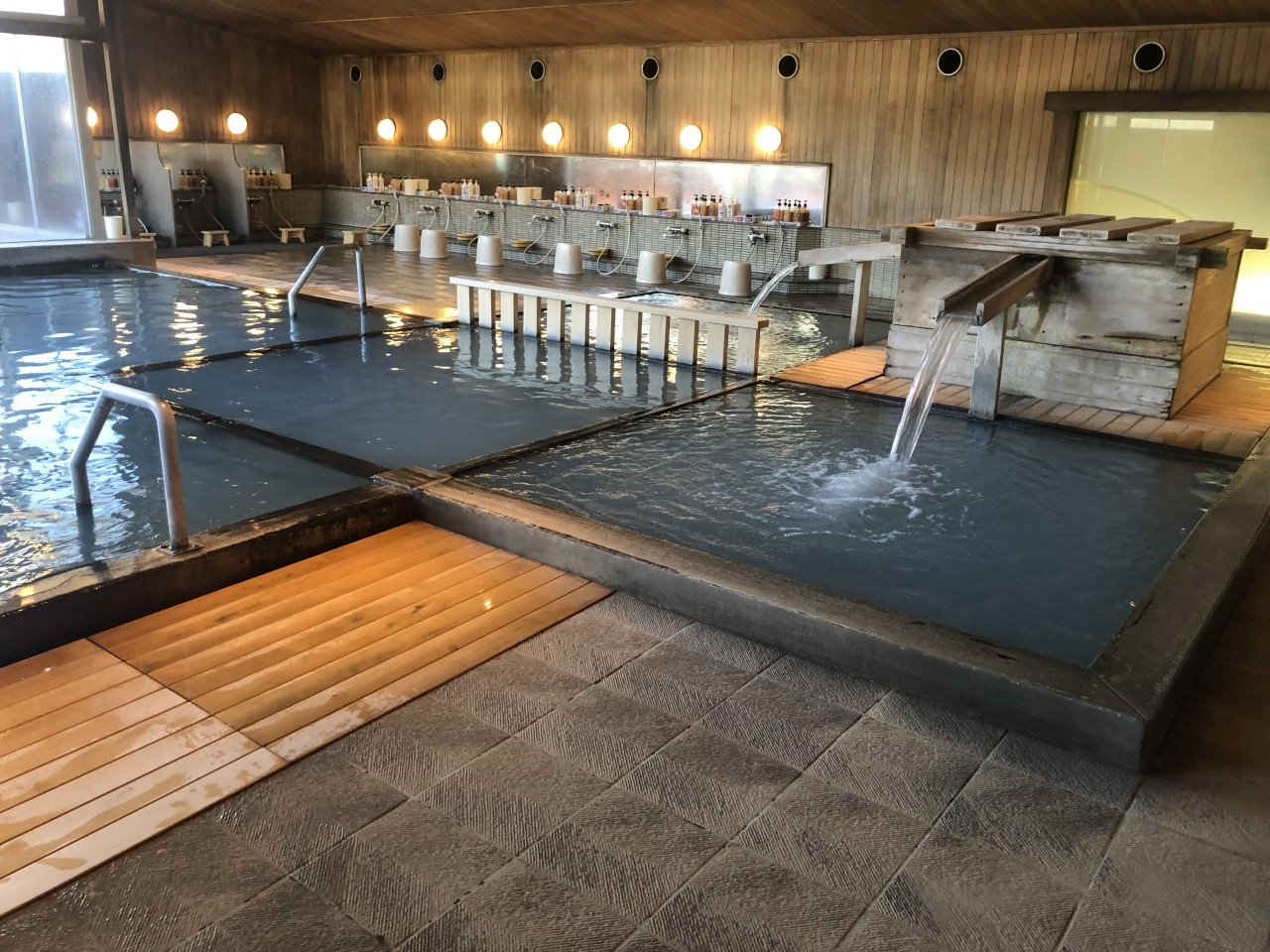 時と共に色が変化して面白い♪上質な温泉が自慢のお宿4262326