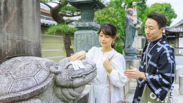 国宝の朝参り～空海にあえる朝～ 贔屓さんと万病ぬぐい / 1