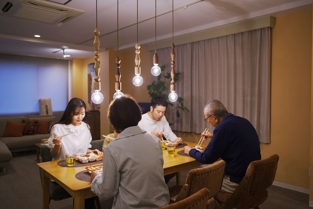 客室内のダイニングエリア
