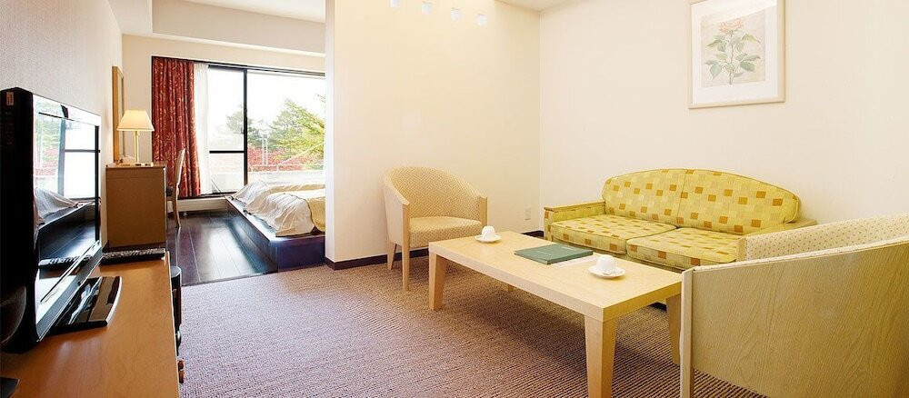 女神湖畔に佇む、温泉付き癒しのホテル3403704