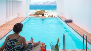 EXESロイヤルプールスイート ラウンジアクセス付き 最大2名 禁煙