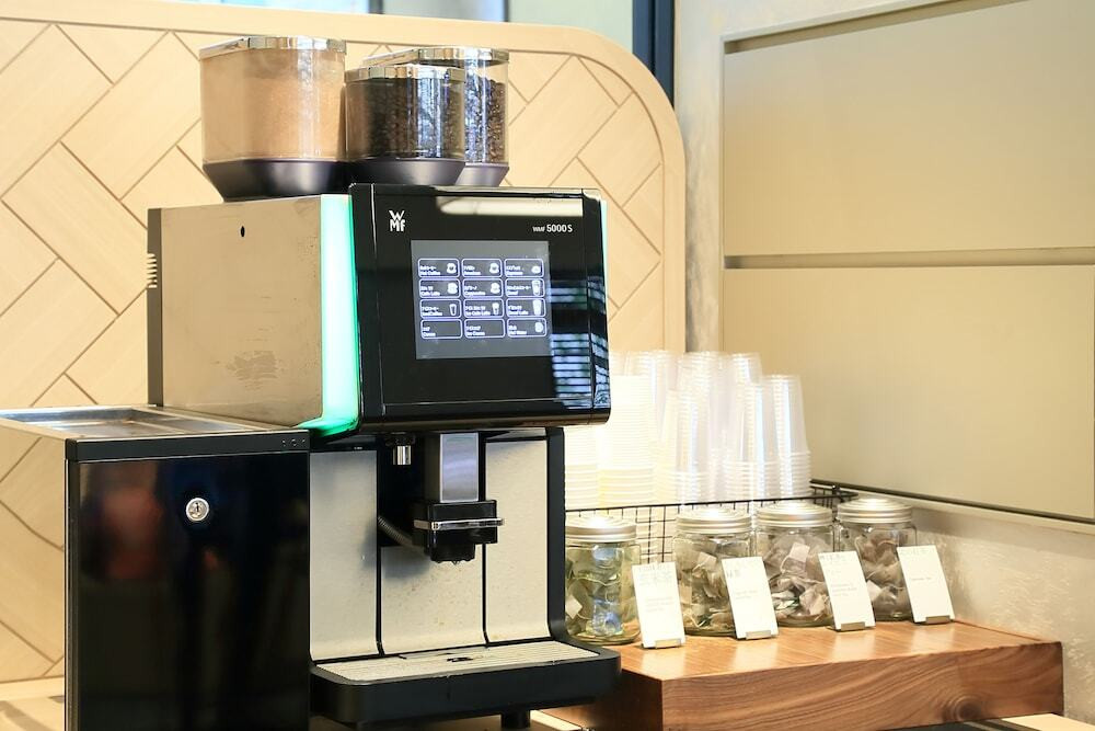 ロビーラウンジ