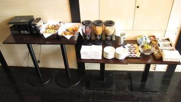 朝食スペース / 6