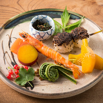 2.わずか3室の宿で薬草料理を堪能！「料理旅館 蕪水亭」3967142