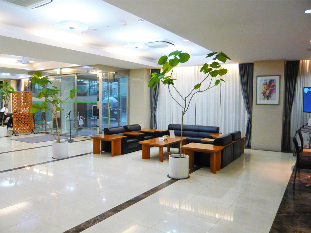 １階　広々ロビーです