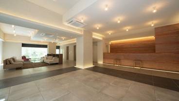 内部エントランス / 2