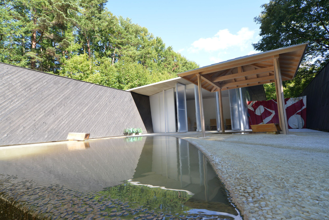 目の前の大自然を満喫する“自分を取りもどす空間”3349819