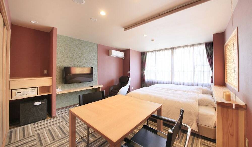 客室「火～HI～」 / 1