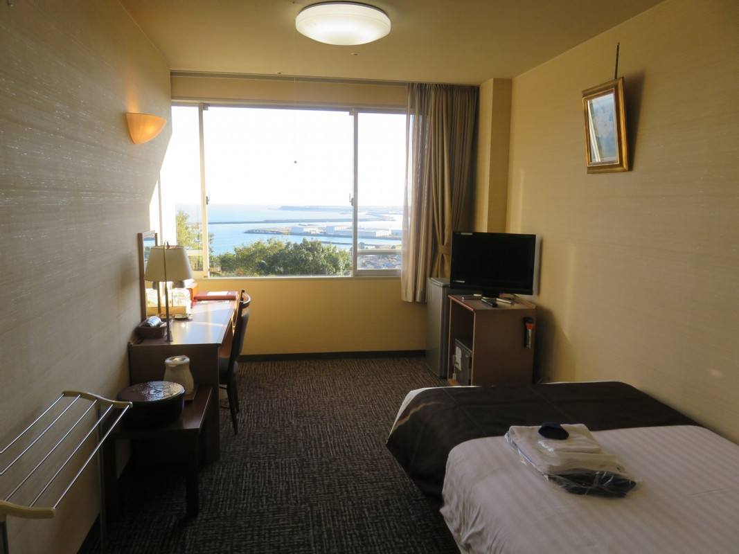 シングル 全館暖房になっていたが天気が良く暑かった