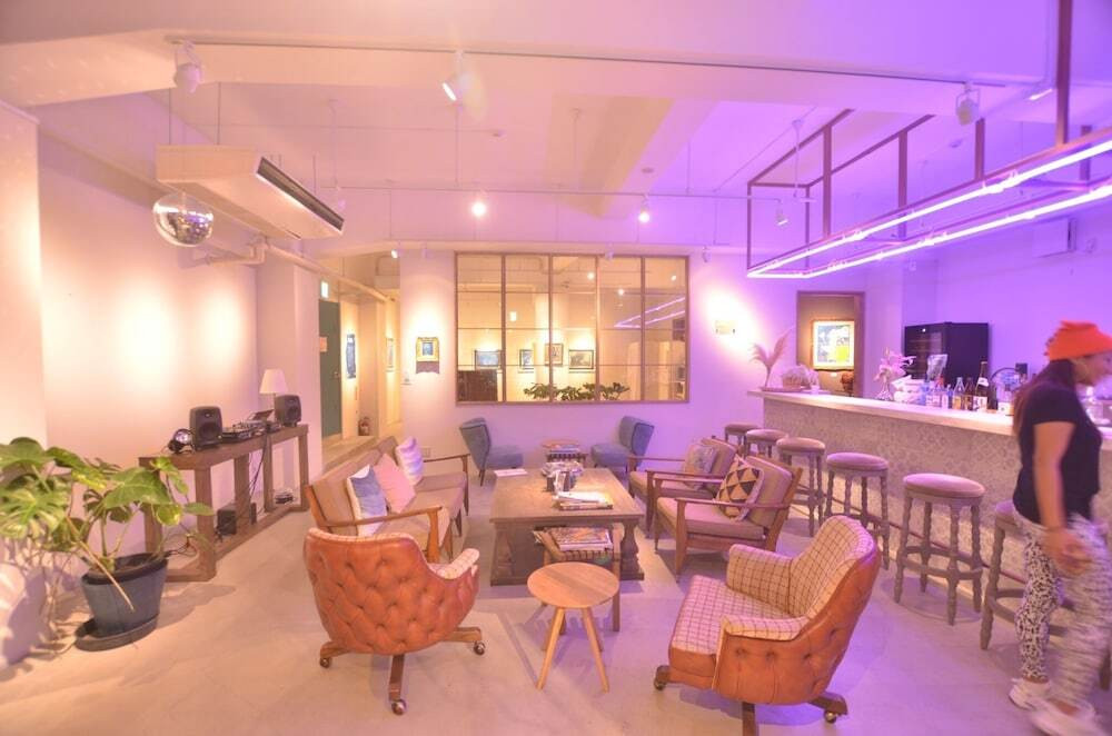 ロビーラウンジ