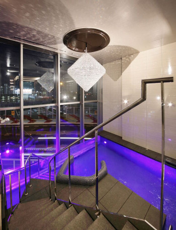 Room810…「ラグジュアリープールスイート」3404232