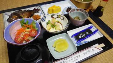 食事・飲み物 / 4