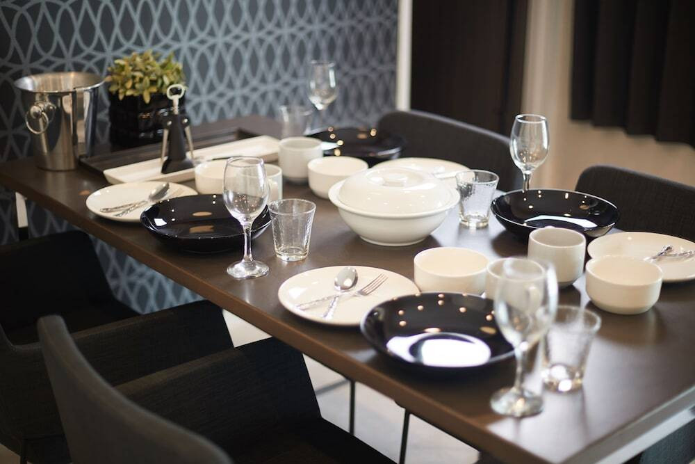 客室内のダイニングエリア