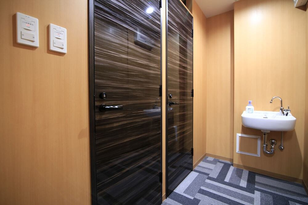 バスルームのシャワー