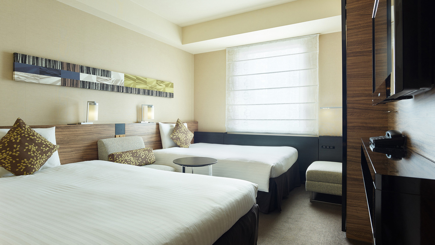 落ち着いた雰囲気の大浴場で旅の疲れをリフレッシュ4006441