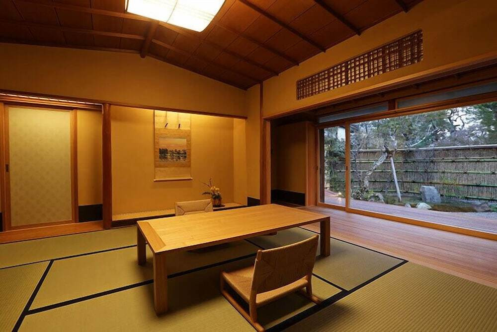 落ち着いた大人の旅に。国定公園内にあるプライベート宿4007605