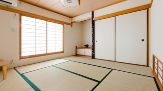 和室 3人部屋 共用バスルーム