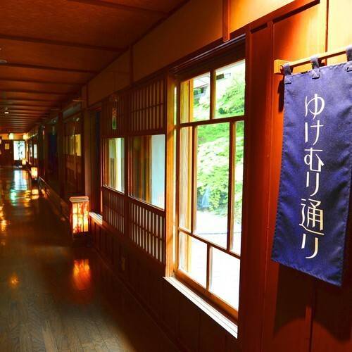 「ゆけむり通り」の先に大浴場が / 5