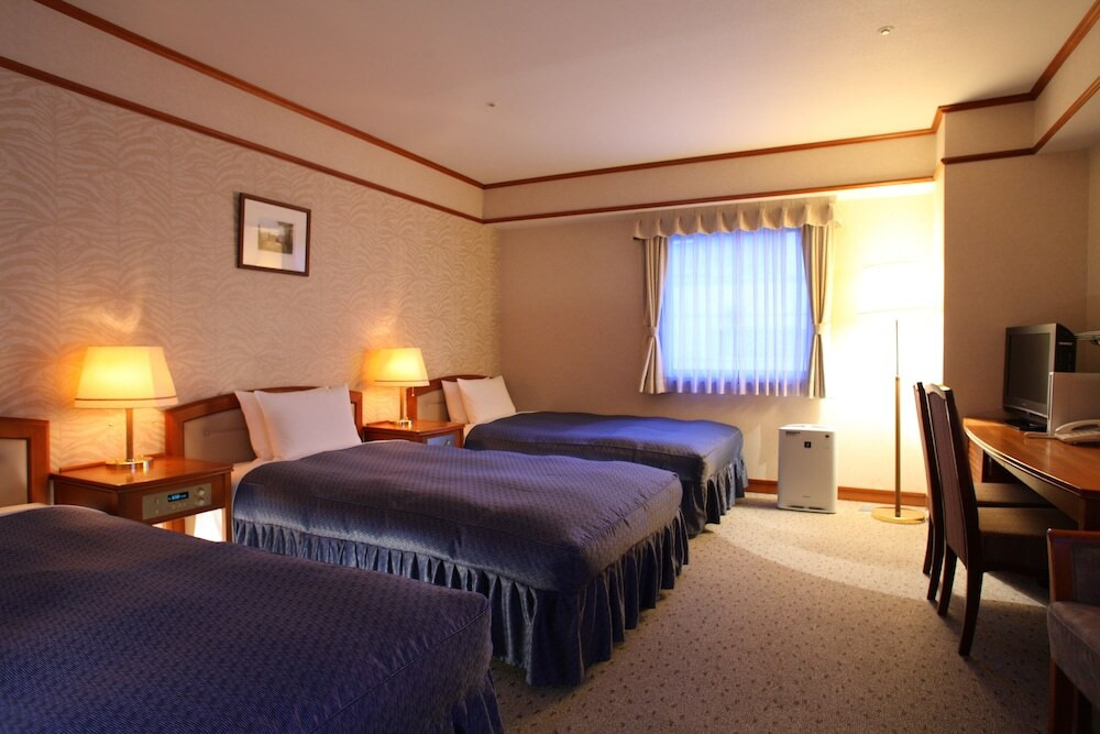 広いお部屋とセミダブルベッドでゆったり過ごせるホテル4004519