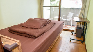 個室セミダブルルーム(タイプA)