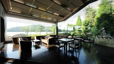 ロビー応接スペース / 4