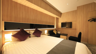 ユニバーサルルーム 禁煙【MANGA読み放題】