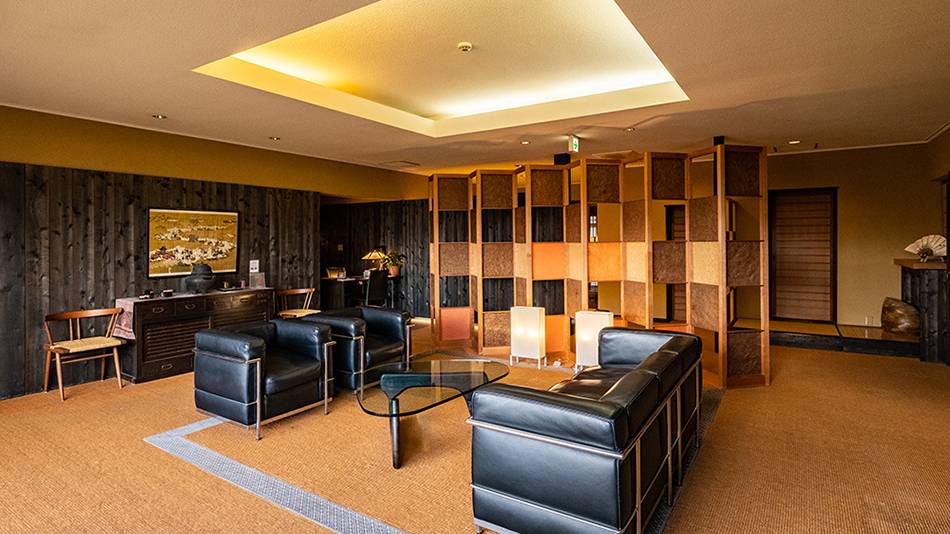 フロント・ロビー / 3