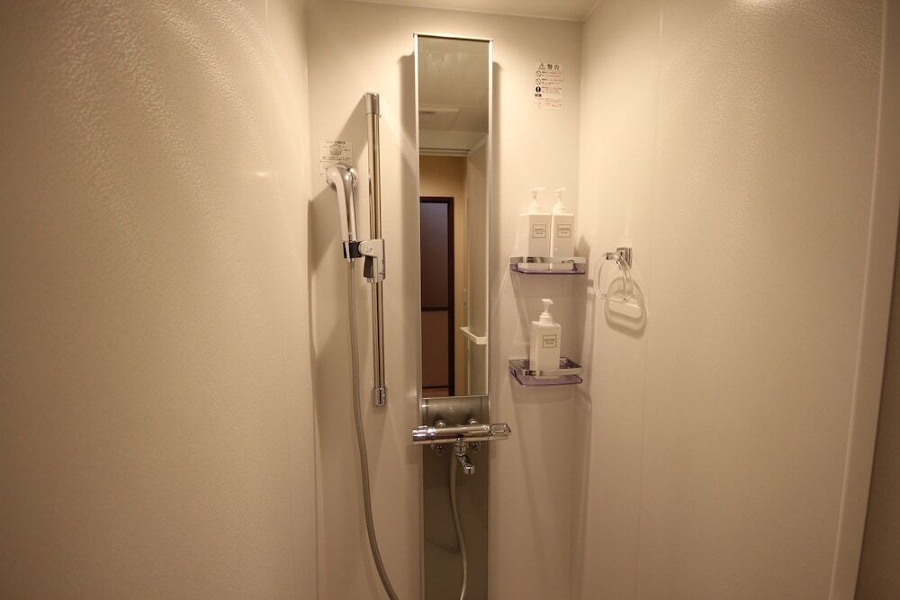 バスルームのシャワー