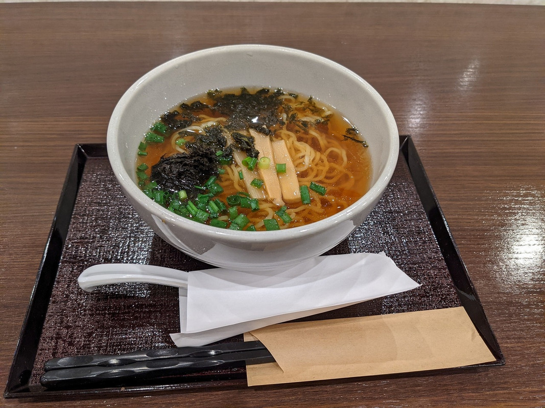 サービスの夜泣きそば(ラーメン)