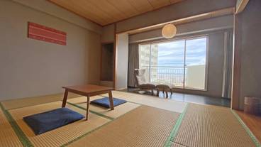 客室 / 6
