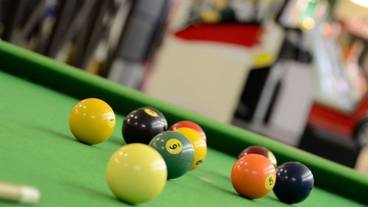 ビリヤード / 10