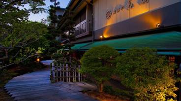 施設の入り口 / 15