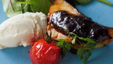 食事・飲み物 / 12