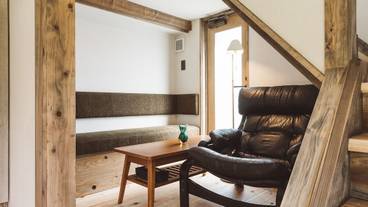 崖の家 KONAGATA 2 ソファ① / 20