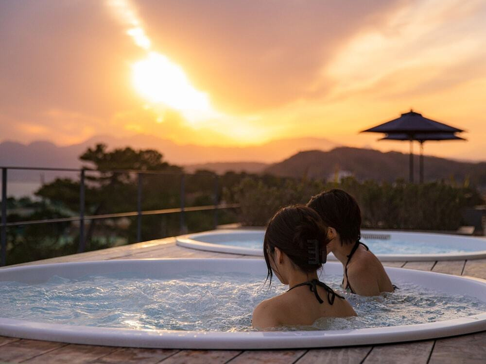 インフィニティプールやサウナも♡充実のスパフロアでリトリートな休日3931430