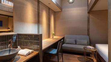 客室 / 19
