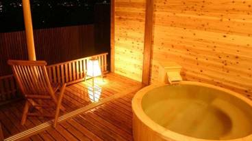 屋外スパ浴槽 / 1