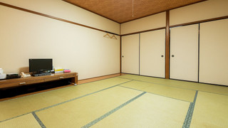 和室4名用 喫煙可 共用バスルーム