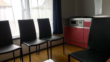 客室内のダイニングエリア / 9