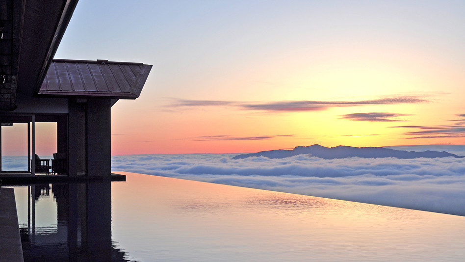絶景テラスで大人の非日常ステイ。雲海が見えるスパ＆リゾート3479773