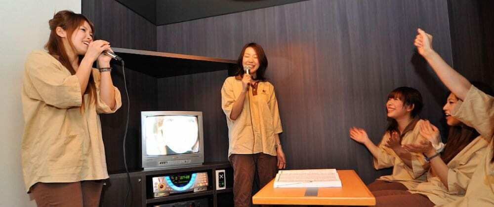 カラオケ ルーム