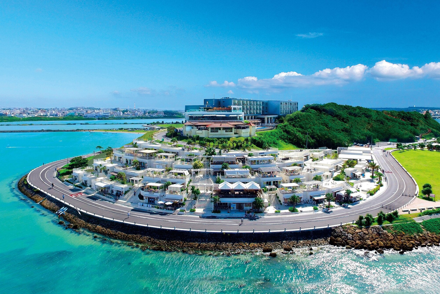 島全体が特等席！リゾート気分が高まる「瀬長島」3078199