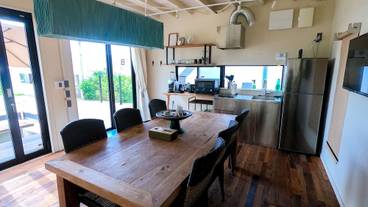 客室内のダイニングエリア / 5