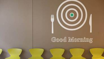 朝食スペース / 8