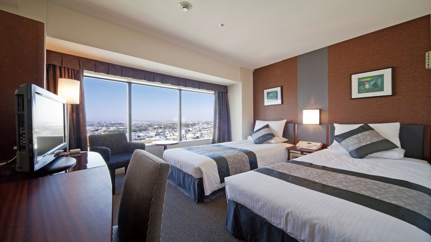 お腹も心も満たされる！贅沢なランチビュッフェで気分転換4057338