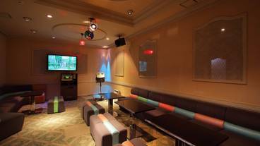 カラオケ ルーム / 4