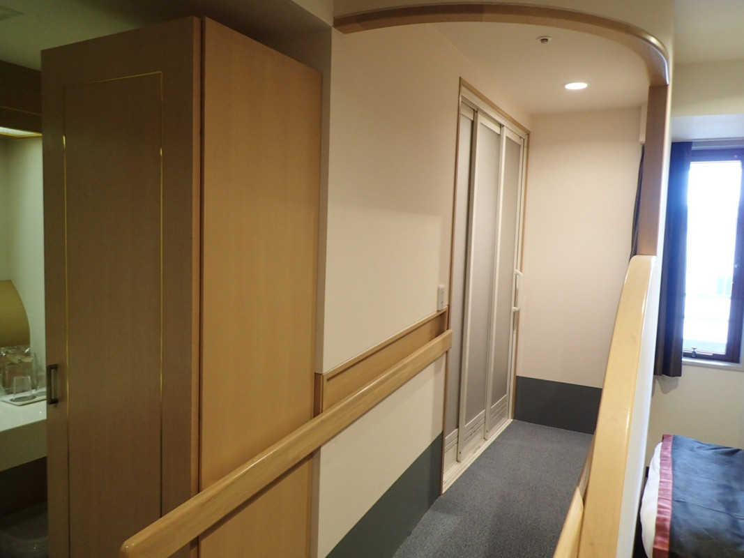 浴室入口へのスロープ