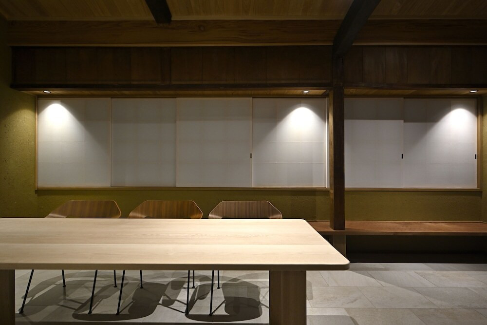 客室内のダイニングエリア