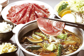 「アサヒビール園 羊々亭」 料理 33787887 スープカレー風ラムしゃぶ　1人前1,700円（ご注文は2人前～）　